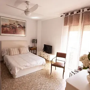 Lola.- De Matrimonio, Con Bano Privado Alloggio in famiglia Granada